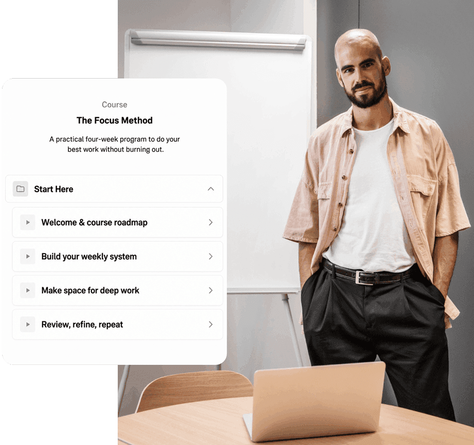 A creator presenting his course experience